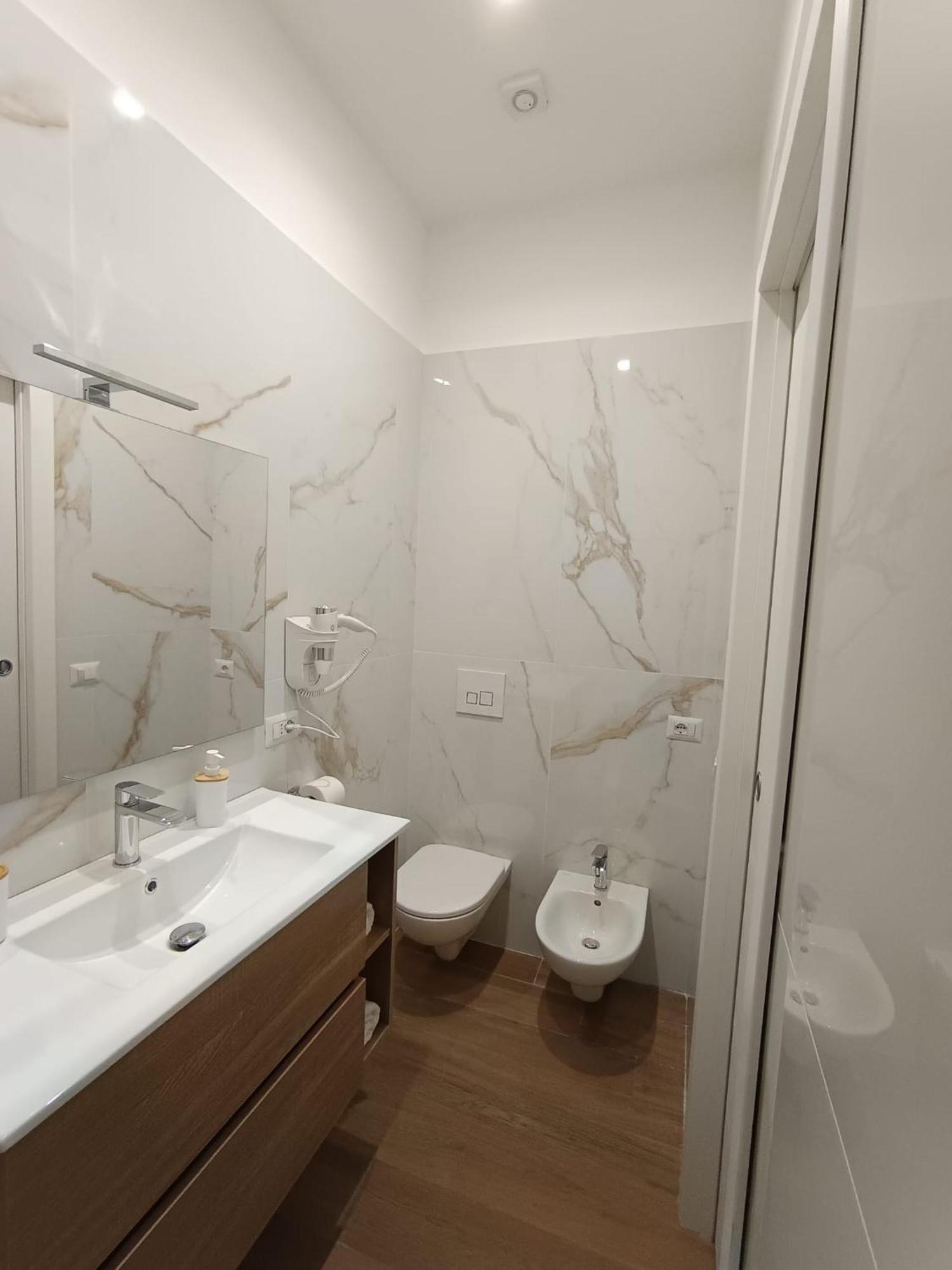 Dimora Crispi 70 Apartamento Bari Exterior foto