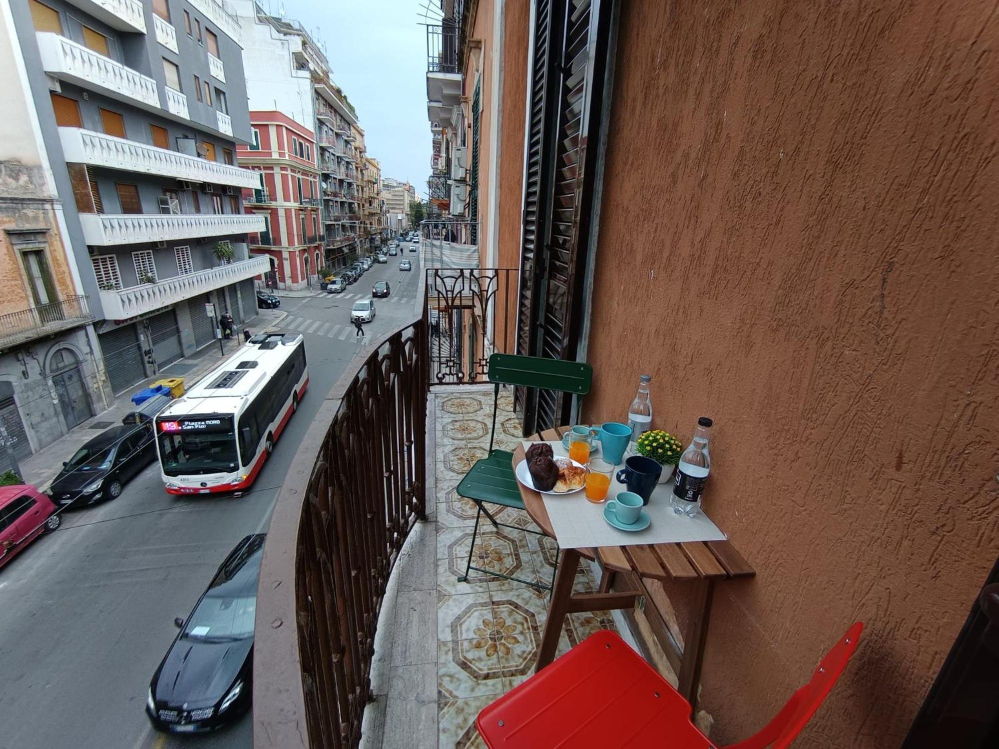 Dimora Crispi 70 Apartamento Bari Exterior foto